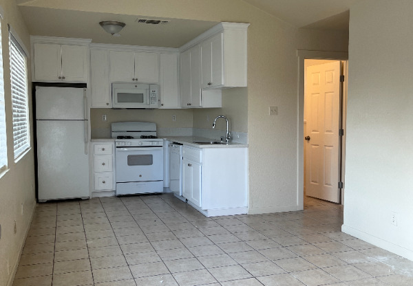 2609 45 AVE