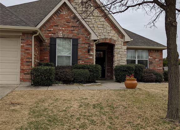 2424 DAWN MIST DR