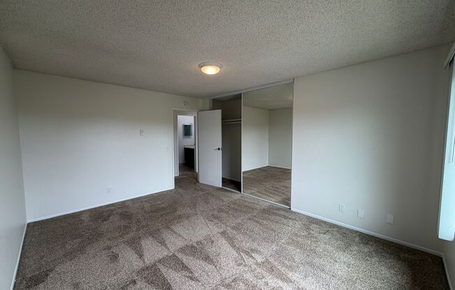 2 beds, 1 bath, 980 sqft, $2,500, Unit 054