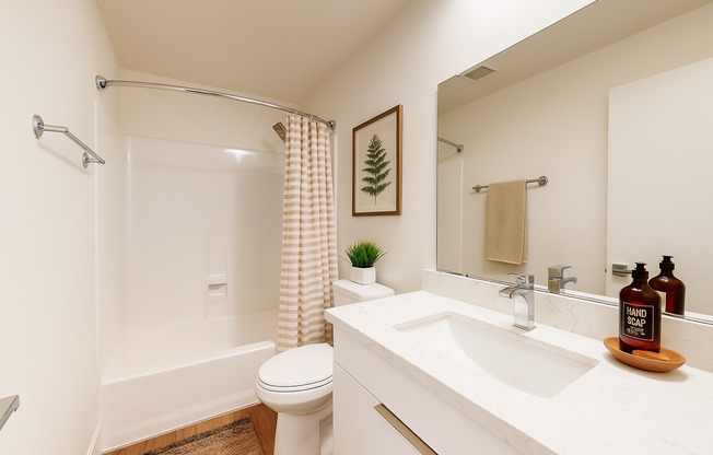 2 beds, 1 bath, 720 sqft, $2,325, Unit 213C