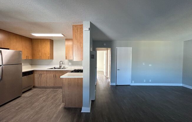 2 beds, 1 bath, 950 sqft, $3,070, Unit 1742-17