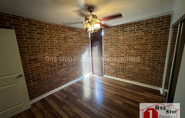 2 beds, 1 bath, $1,175, Unit # 103