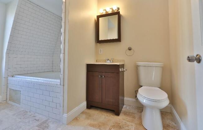 4 beds, 2 baths, $4,600, Unit 2