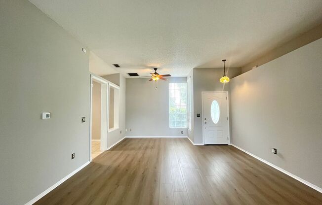 3/2 ALAFAYA WOODS ADORABLE HOME in OVIEDO!