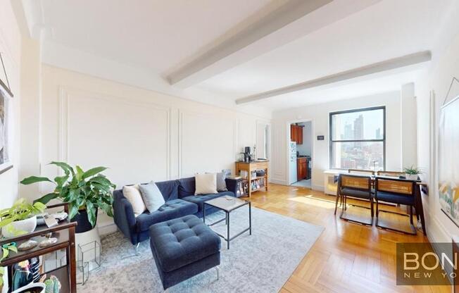 114 W 86th st