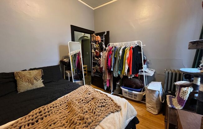 1 bed, 1 bath, $875, Unit 6