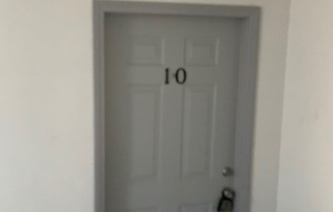 Studio, 1 bath, $1,695, Unit 2221 Abbott Street, #10