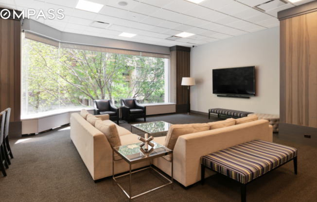 61 W 62 ST