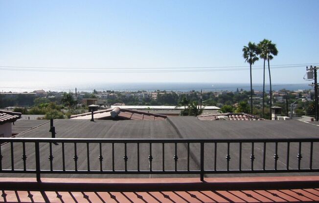 Ocean Views from this 4 Bedroom Townhouse!