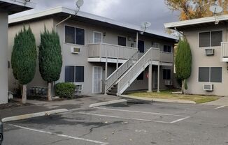2311-2315 LARAMIE