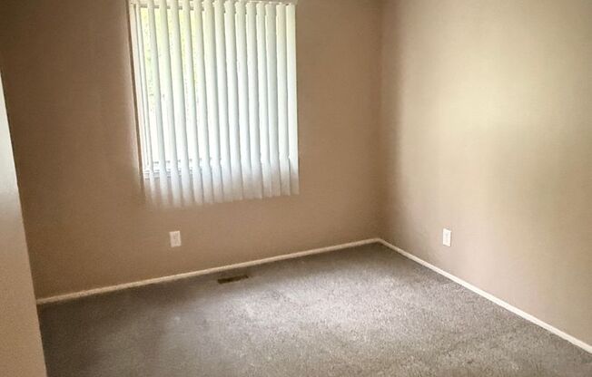 2 beds, 1 bath, 869 sqft, $1,159, Unit 12716S