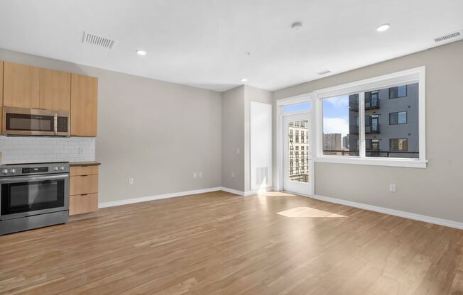 Studio, 1 bath, 548 sqft, $1,810, Unit 730