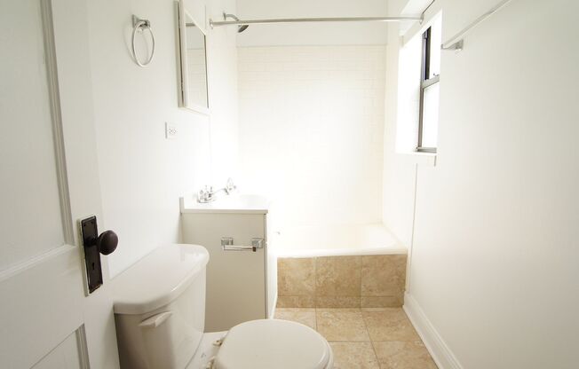 Studio, 1 bath, 395 sqft, $1,395, Unit 2649.51S