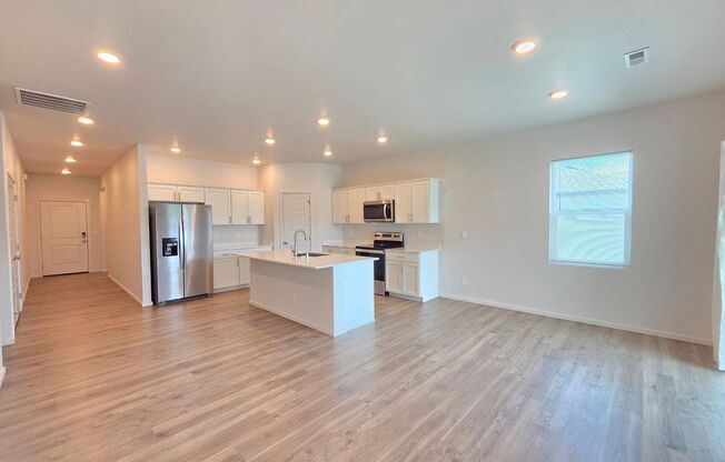 $2,800 - Beautiful Newer Construction Home in Cheney
