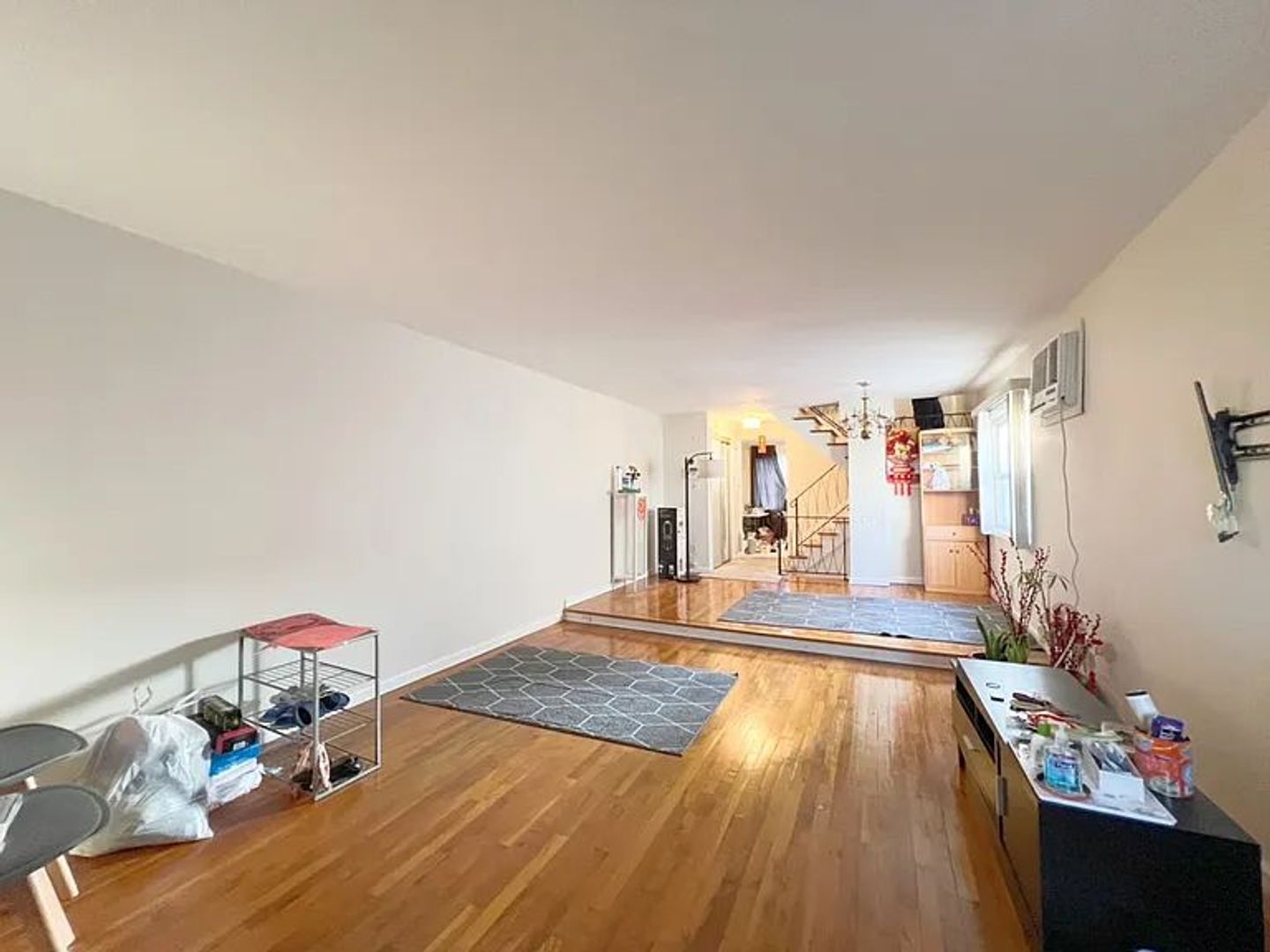 26 Thayer Pl