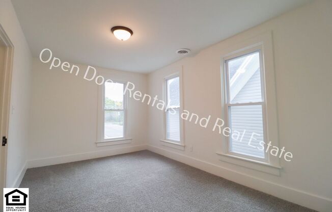 2 beds, 1 bath, 608 sqft, $875, Unit 1315 1/2 Wall St