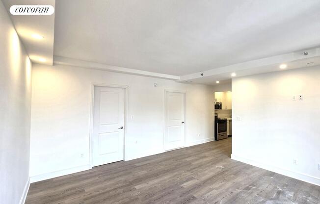 1 bed, 1 bath, $5,500, Unit 8I