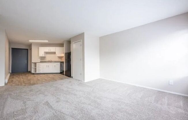 2 beds, 1 bath, 693 sqft, $885, Unit 3012