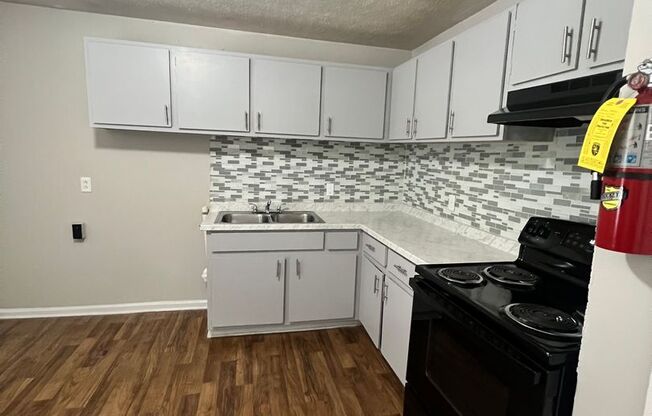 1 bed, 1 bath, 800 sqft, $1,169, Unit 35