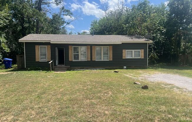 3 Bedroom plus study, 2 Bathroom Home For Lease September 1!