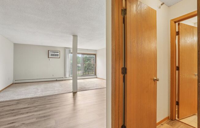 Studio, 1 bath, 500 sqft, $1,129, Unit 121