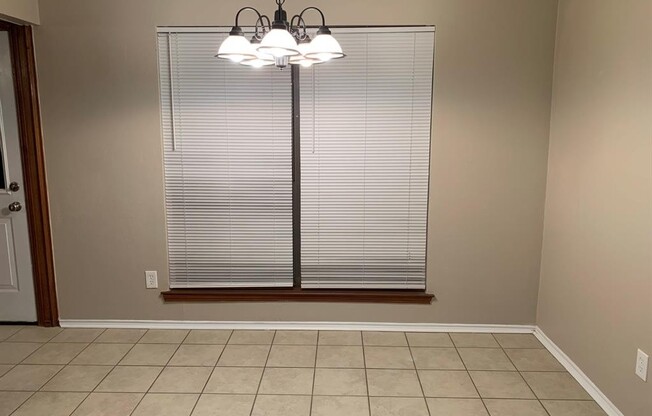 802 CRYSTAL CRK LN