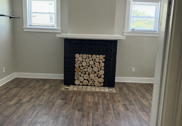 901 N 27 ST