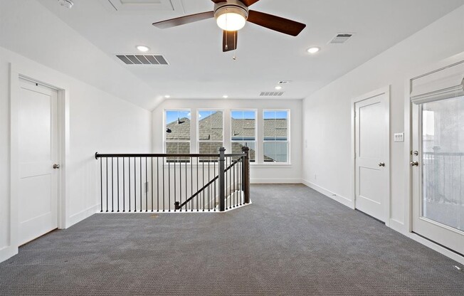 2053 WHITE GRV DR