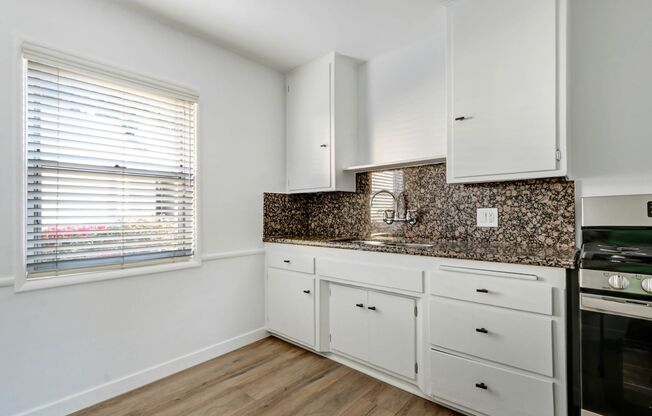 300 California Ave, North of Wilshire, Santa Monica