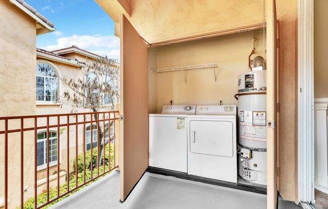 1 bed, 1 bath, 866 sqft, $2,455, Unit Unit 0703