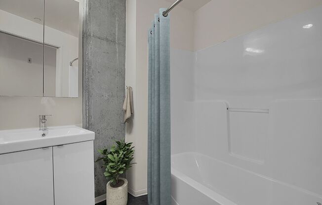 1 bed, 1 bath, 460 sqft, $1,350, Unit 261-403