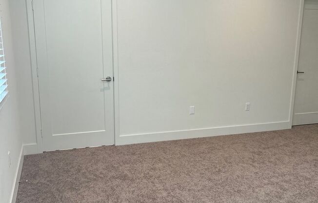 2 beds, 2.5 baths, 1,349 sqft, $4,700, Unit 123