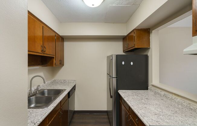 2 beds, 1.5 baths, $1,350, Unit 773 E Thurber Dr Apt. C