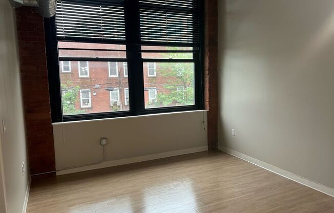 1 bed, 1 bath, 525 sqft, $1,935, Unit 01-245