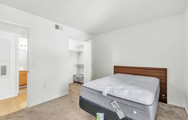 2 beds, 2 baths, $1,275, Unit # 1059