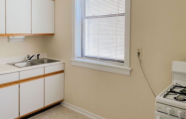 Studio, 1 bath, 379 sqft, $1,475, Unit 2882-1