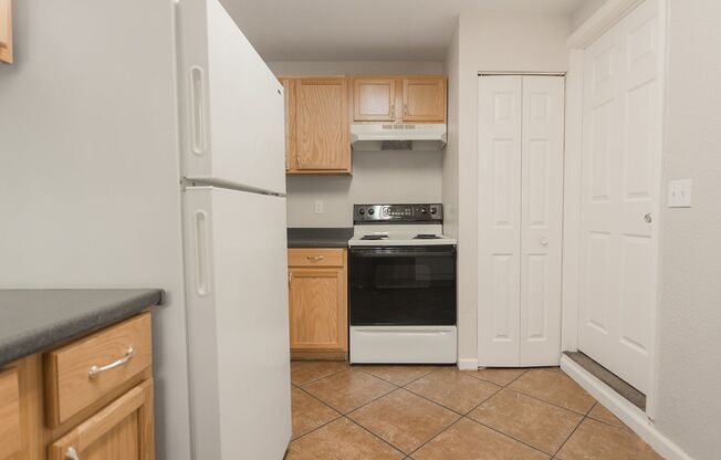 3 beds, 2 baths, 1,028 sqft, $3,750, Unit 100