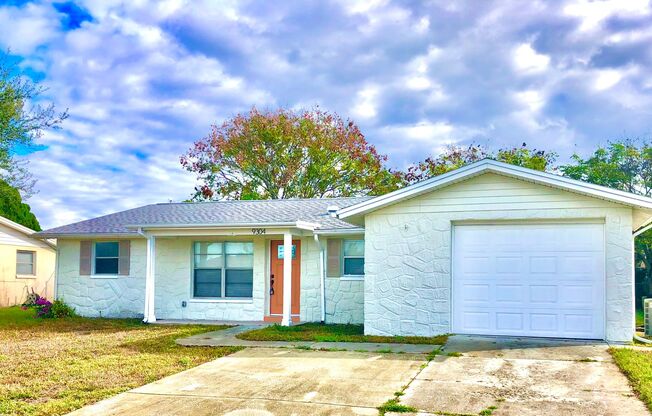 Charming 2BD/2BTH Updated Home in Port Richey