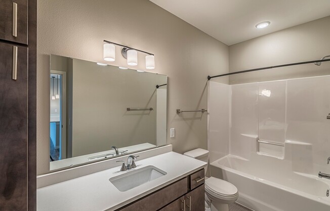 Studio, 1 bath, 611 sqft, $1,030, Unit 306