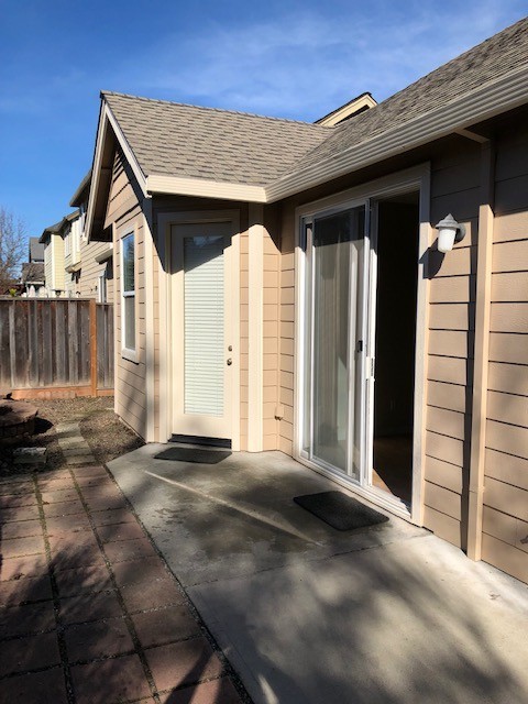 3 beds, 2 baths, $3,200