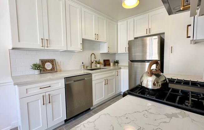 Spacious 1 & 2 Bedroom Apartments