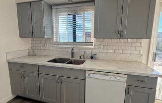 3 beds, 1 bath, $2,995