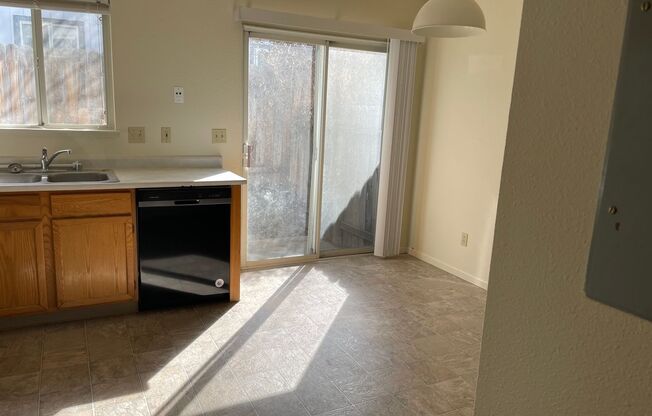 2 beds, 1.5 baths, 1,000 sqft, $1,350, Unit 2