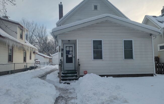 1212 Bush Ave