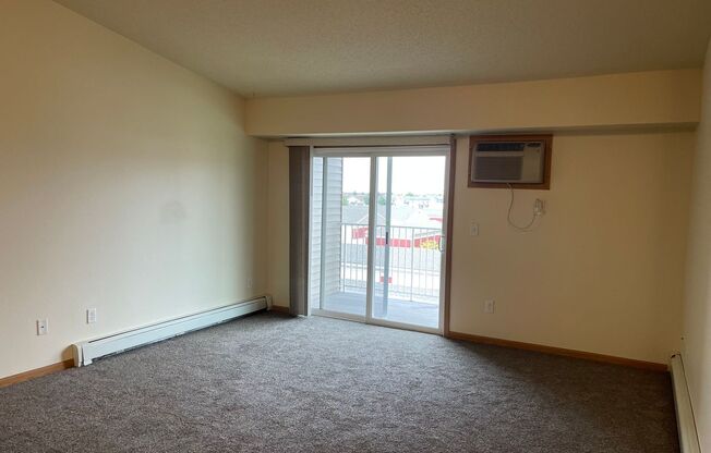 3 beds, 2 baths, 1,170 sqft, $1,355, Unit 5100-311