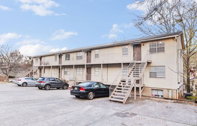 2 beds, 1 bath, 745 sqft, $1,046, Unit 1355-10