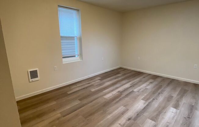 2 beds, 1 bath, 1,125 sqft, $1,500, Unit Unit 5