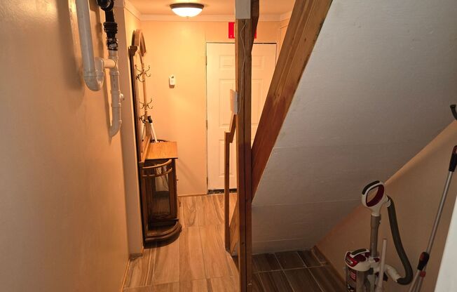 2 beds, 1 bath, $1,450