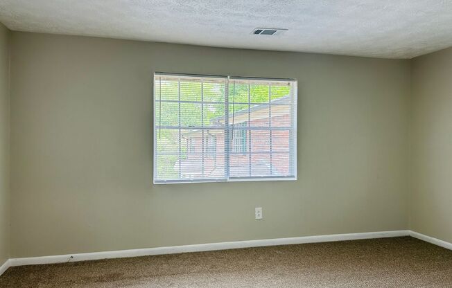 2 beds, 1.5 baths, 1,200 sqft, $1,350, Unit 513 Toombs St Unit 06