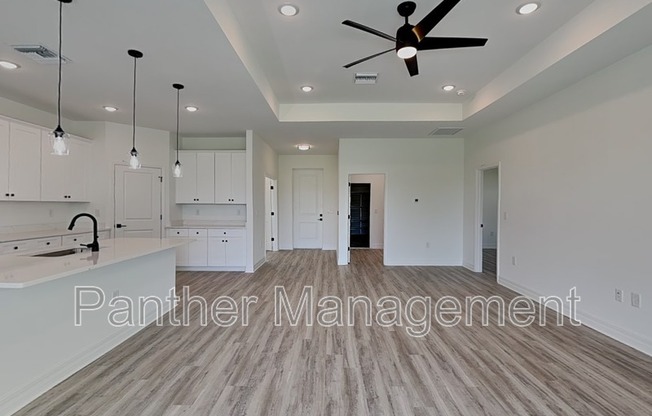 1422 NE 33 LN